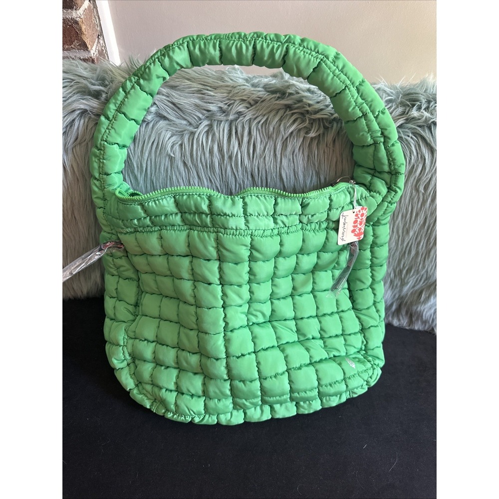 NWT FREE PEOPLE Quilted Bag Carry All Kelly All Green Puffer Hobo Tote Spacious